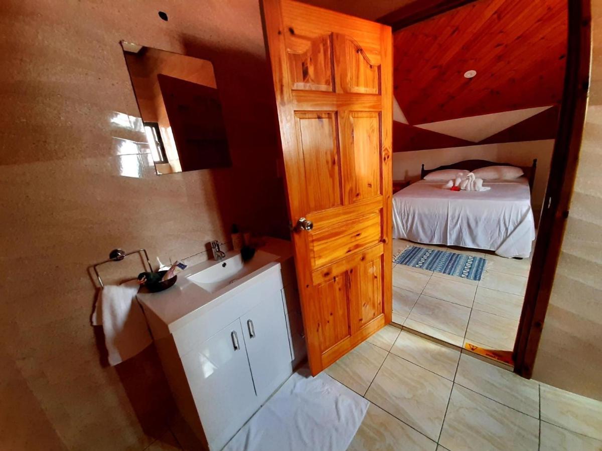 La Source Self Catering Hotel La Digue Exterior photo